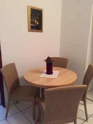 Апартаменты Apartments Katarina Петровац Апартаменты "Комфорт" с 1 спальней и террасой-1