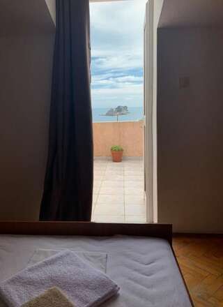 Апартаменты Apartments Katarina Петровац Апартаменты в мансарде с 1 спальней и балконом с видом на море-16